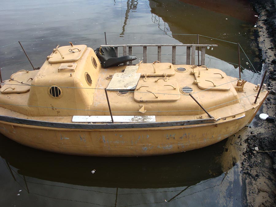 Спасательный бот с танкера «Лена-нефть».